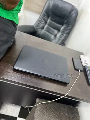 New Laptop HP Stream 14 4GB Intel Celeron SSHD+SSD 128GB