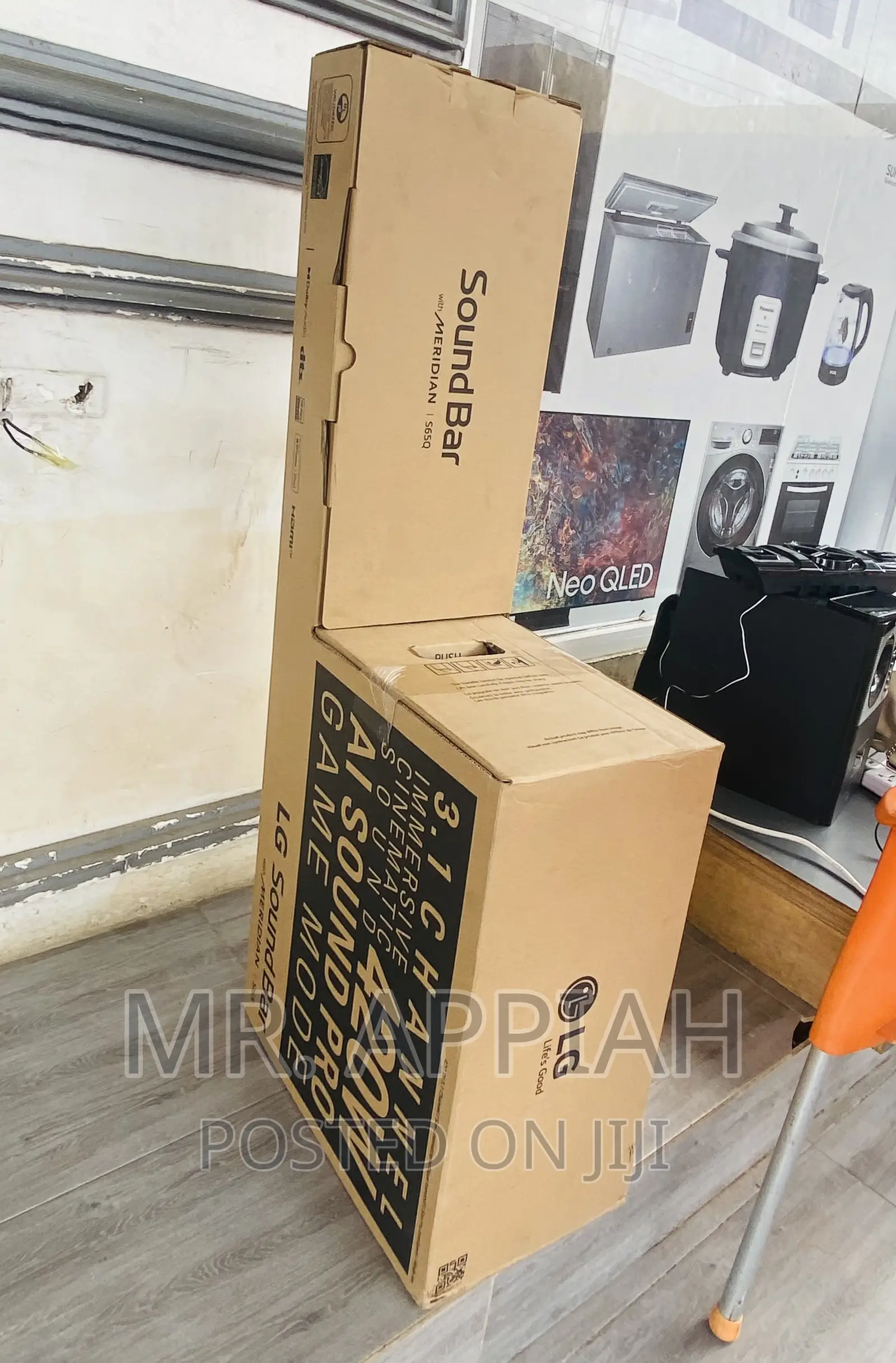 Unique Designed LG S65q Electric Sound Bar System(Black).