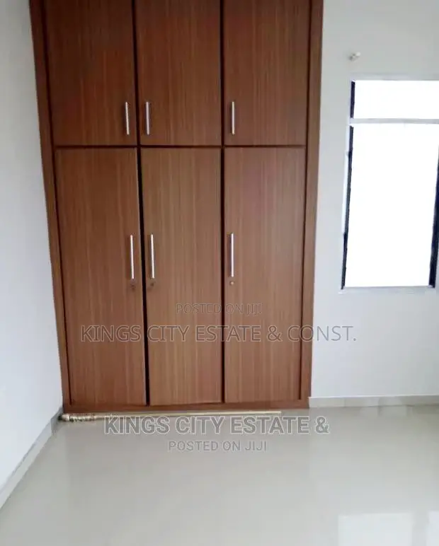 3bdrm House in Canada-Estate, Pokuase for sale
