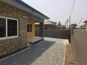 3bdrm House in Canada-Estate, Pokuase for sale