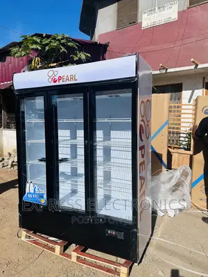 Pearl • 3 Wire Shelves Loading Capacity Display Fridge