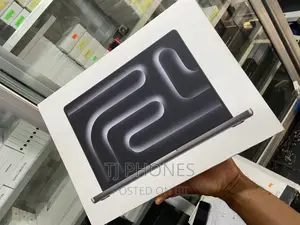 New Apple MacBook Pro 2023 M3 14-Inch 18GB Apple M3 Pro SSD 512GB