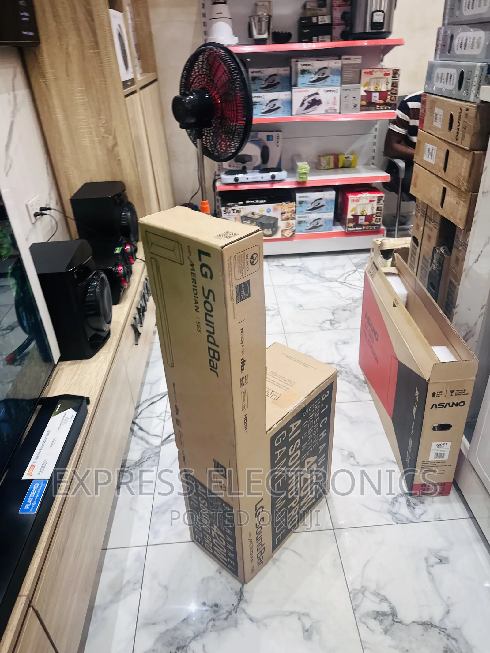 Very Sleek Black Sound System LG S65Q