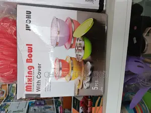 Salad Bowls With Planers