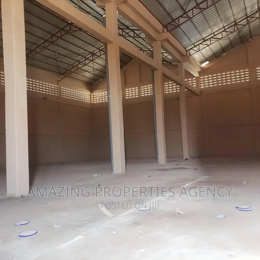1000sqm Warehouse for Rent at Spintex