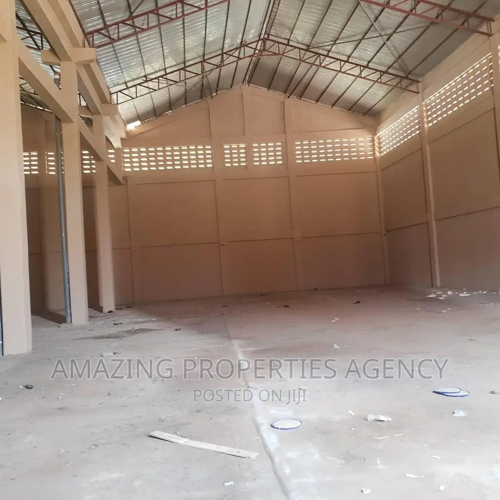 1000sqm Warehouse for Rent at Spintex
