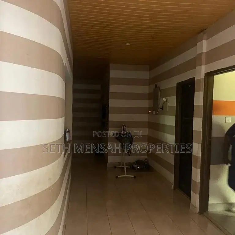 10bdrm Apartment in Skm Property, Adenta for sale