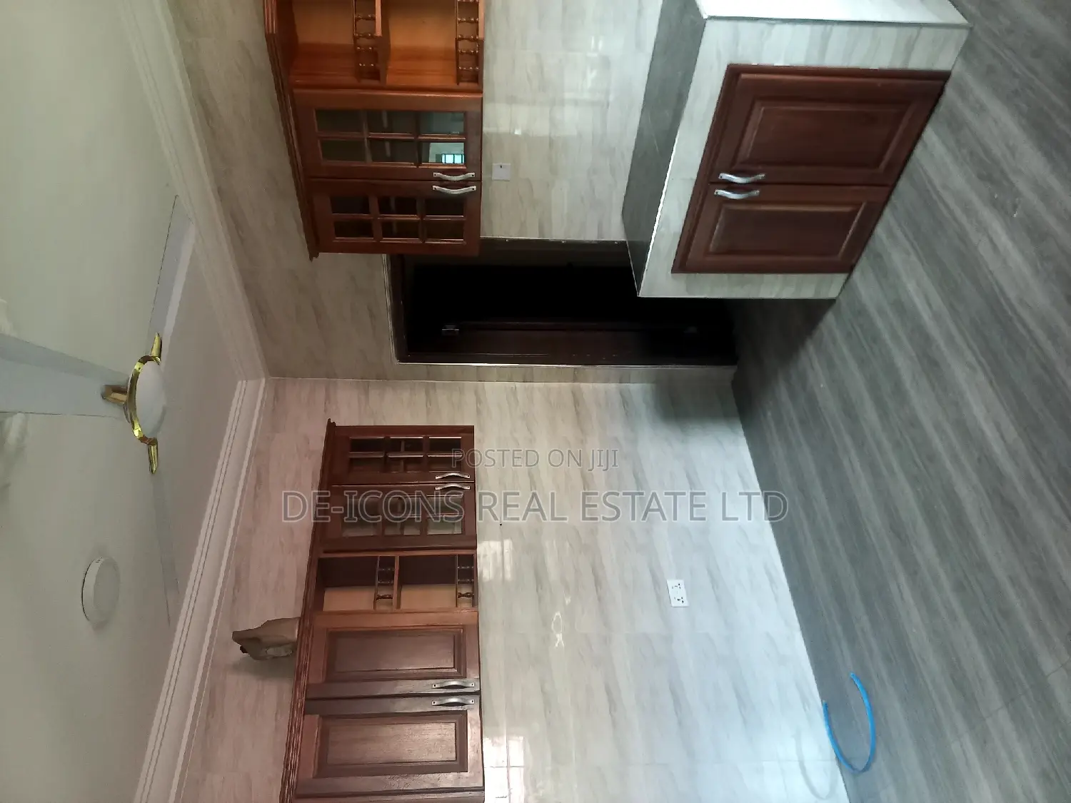 2bdrm Duplex in De-Icons Real Estate, Awutu Senya East Municipal