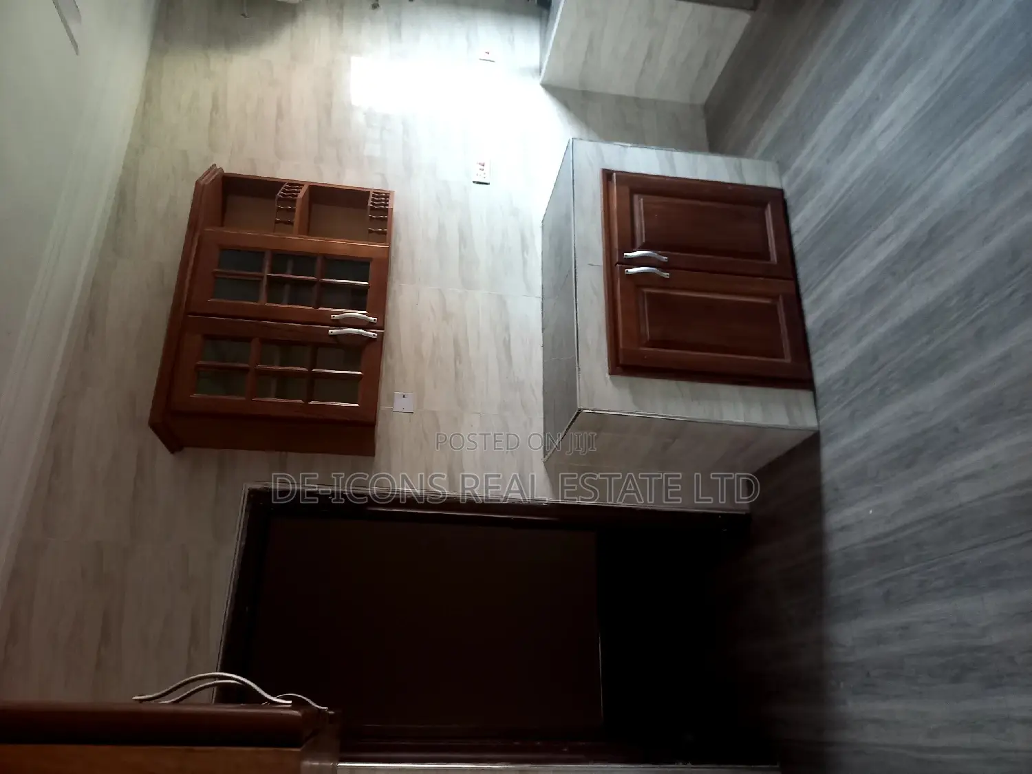 2bdrm Duplex in De-Icons Real Estate, Awutu Senya East Municipal