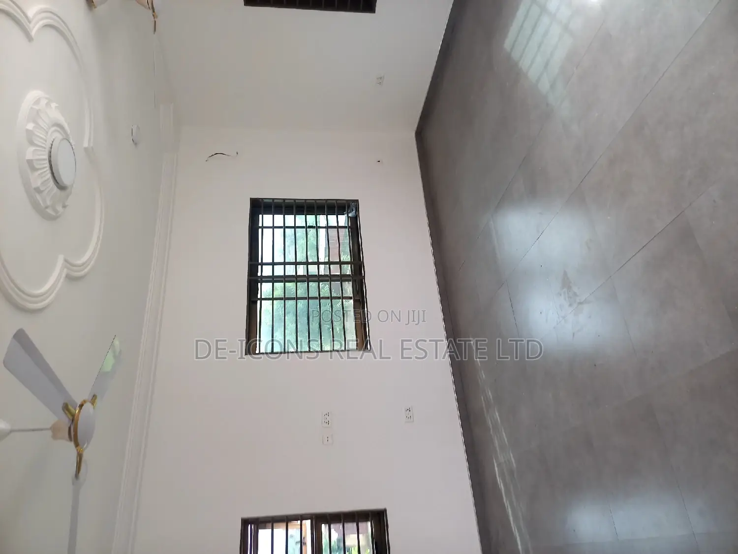 2bdrm Duplex in De-Icons Real Estate, Awutu Senya East Municipal