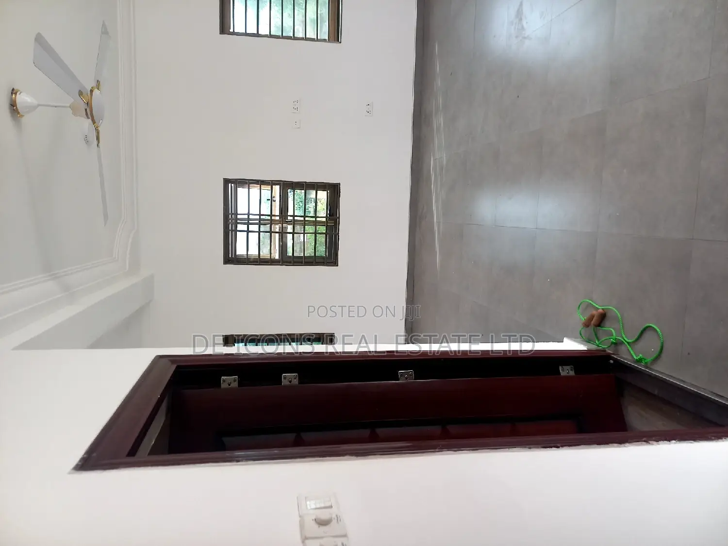 2bdrm Duplex in De-Icons Real Estate, Awutu Senya East Municipal