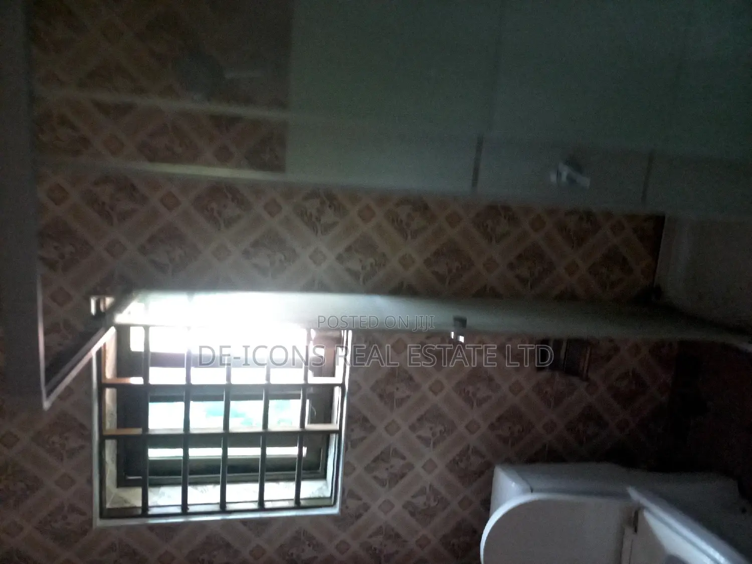 2bdrm Duplex in De-Icons Real Estate, Awutu Senya East Municipal