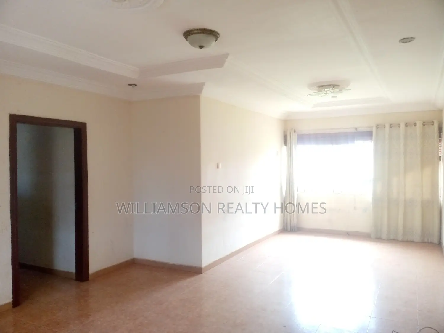 3bdrm House in Community 19 Estate,, Spintex for rent