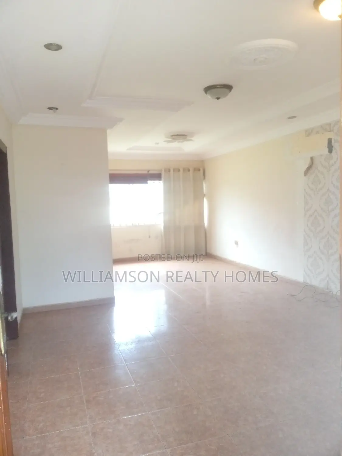 3bdrm House in Community 19 Estate,, Spintex for rent