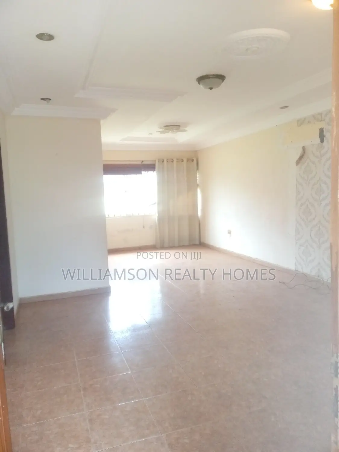3bdrm House in Community 19 Estate,, Spintex for rent