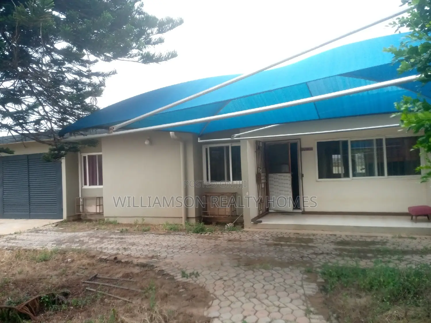 3bdrm House in Community 19 Estate,, Spintex for rent