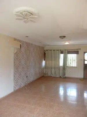 3bdrm House in Community 19 Estate,, Spintex for rent