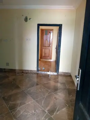 1bdrm Duplex in De-Icons Real Estate, Awutu Senya East Municipal