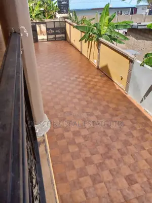 1bdrm Duplex in De-Icons Real Estate, Awutu Senya East Municipal