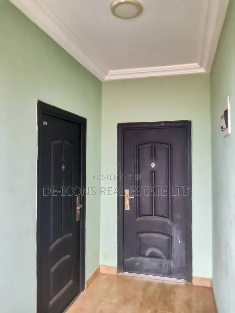 1bdrm Duplex in De-Icons Real Estate, Awutu Senya East Municipal