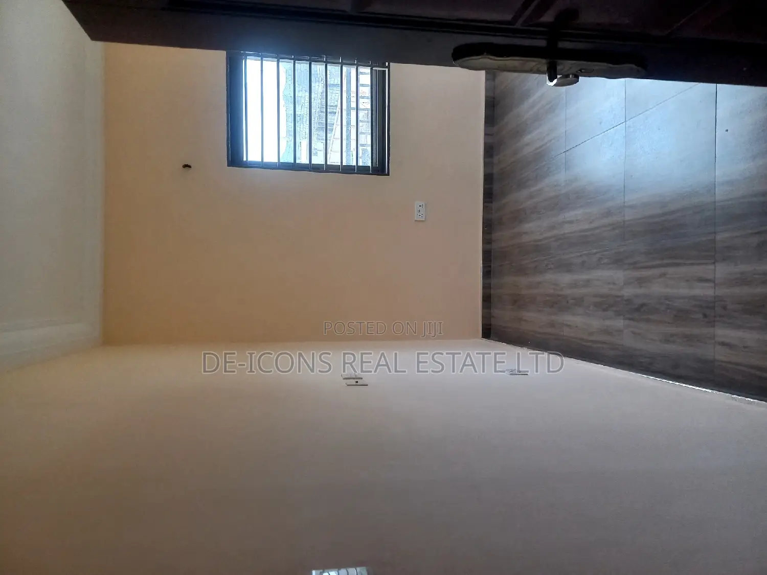 2bdrm Duplex in De-Icons Real Estate, Awutu Senya East Municipal