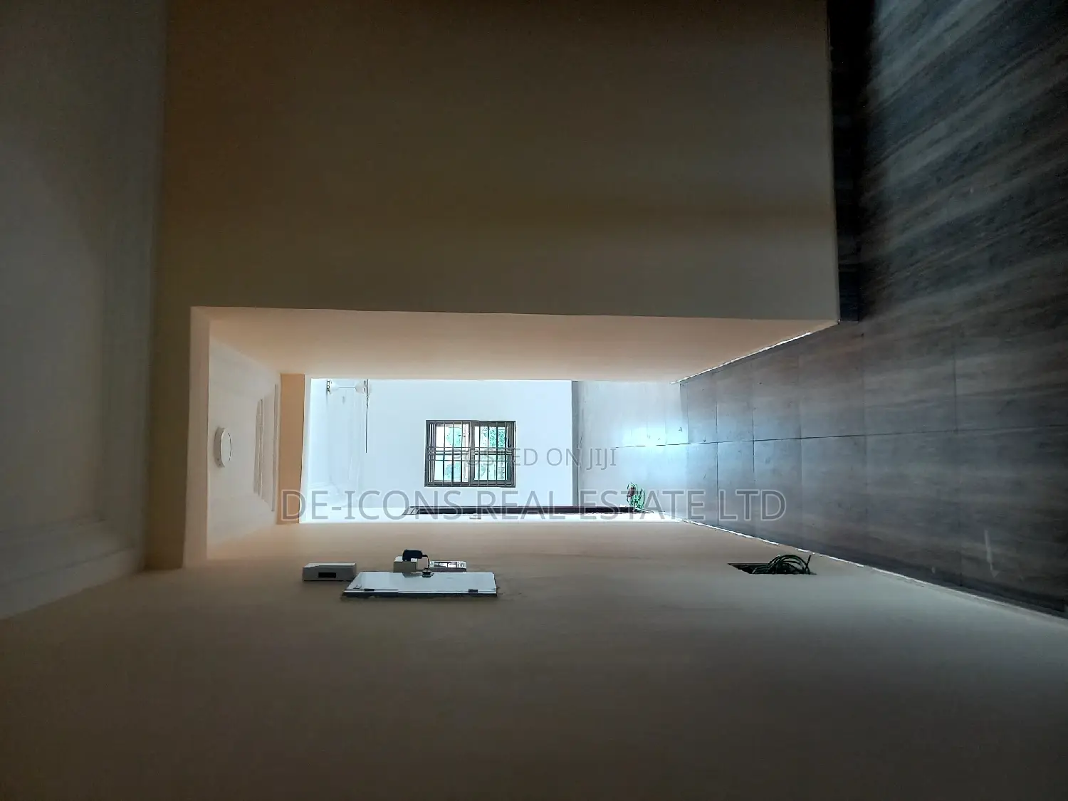 2bdrm Duplex in De-Icons Real Estate, Awutu Senya East Municipal