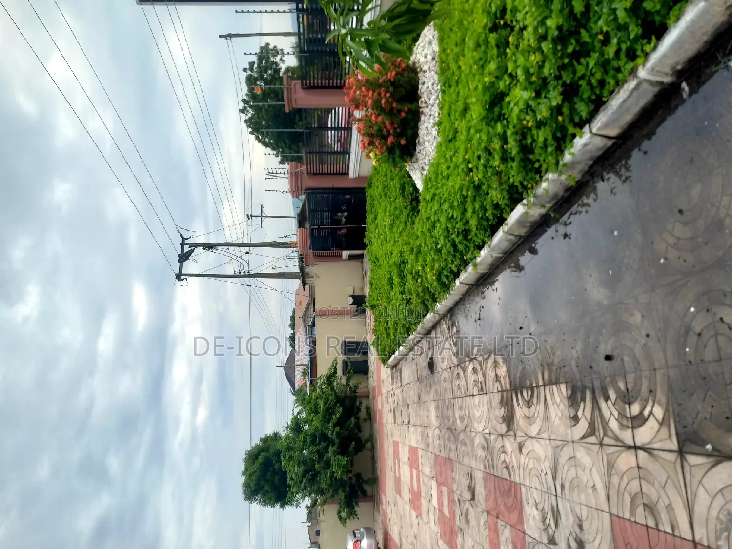 2bdrm Duplex in De-Icons Real Estate, Awutu Senya East Municipal