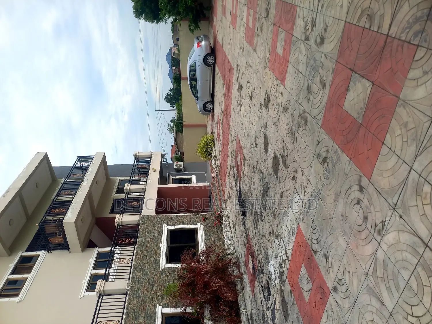 2bdrm Duplex in De-Icons Real Estate, Awutu Senya East Municipal