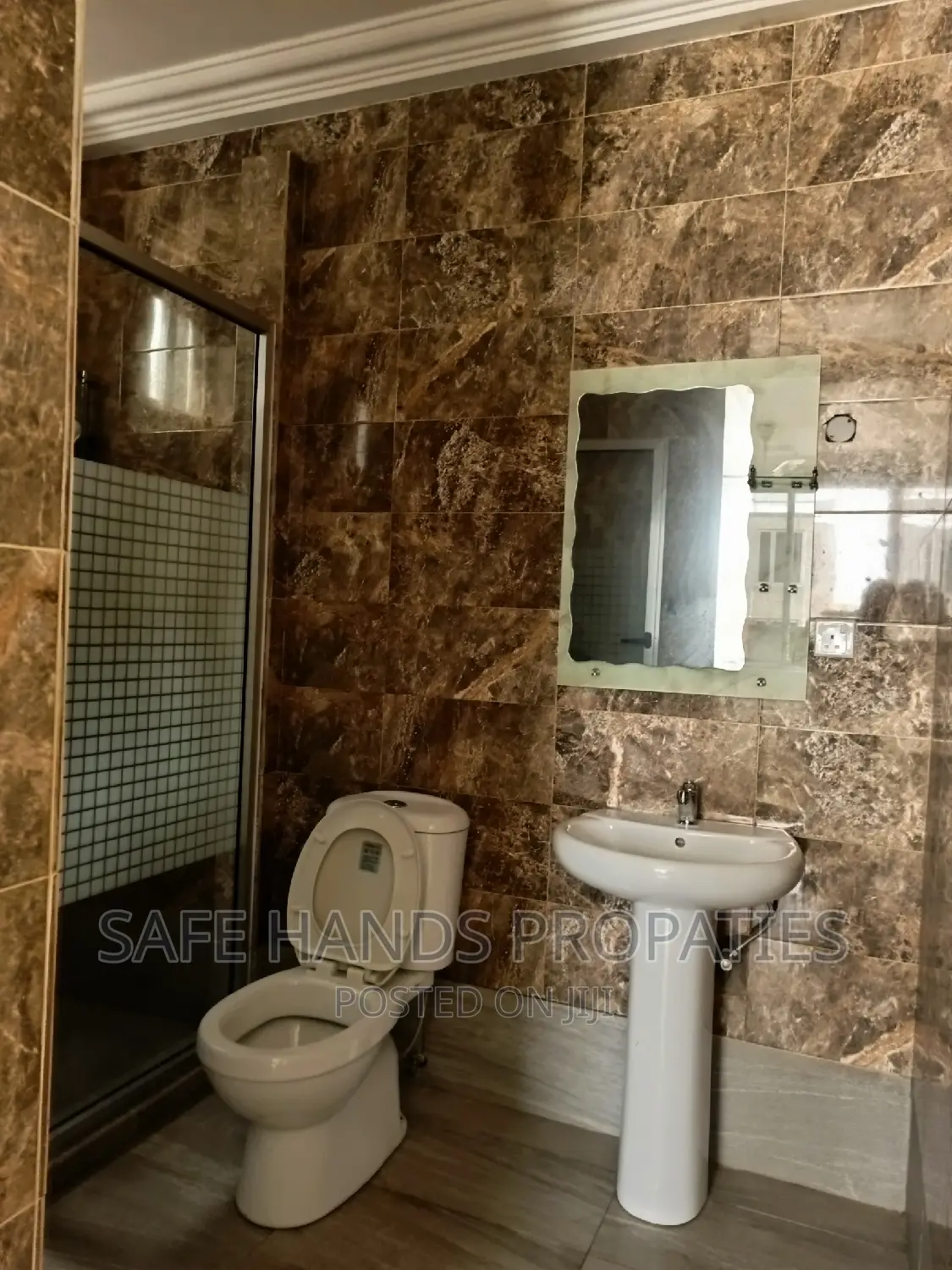2bdrm Apartment in Adjiriganor for rent