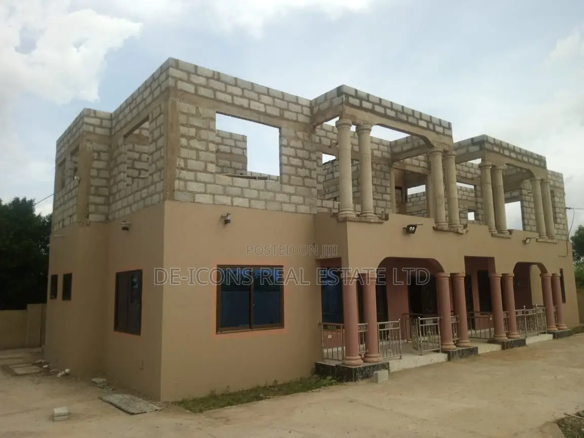 2bdrm Duplex in De-Icons Real Estate, Awutu Senya East Municipal
