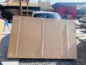 Quantum Processors Display UHD Smart Samsung 85”Q60B