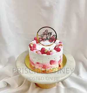 Delicious Strawberry Cake