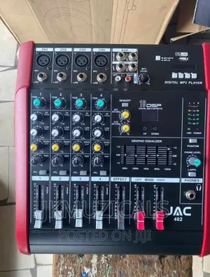 Yamaha_ 4 Channel Power Mixer
