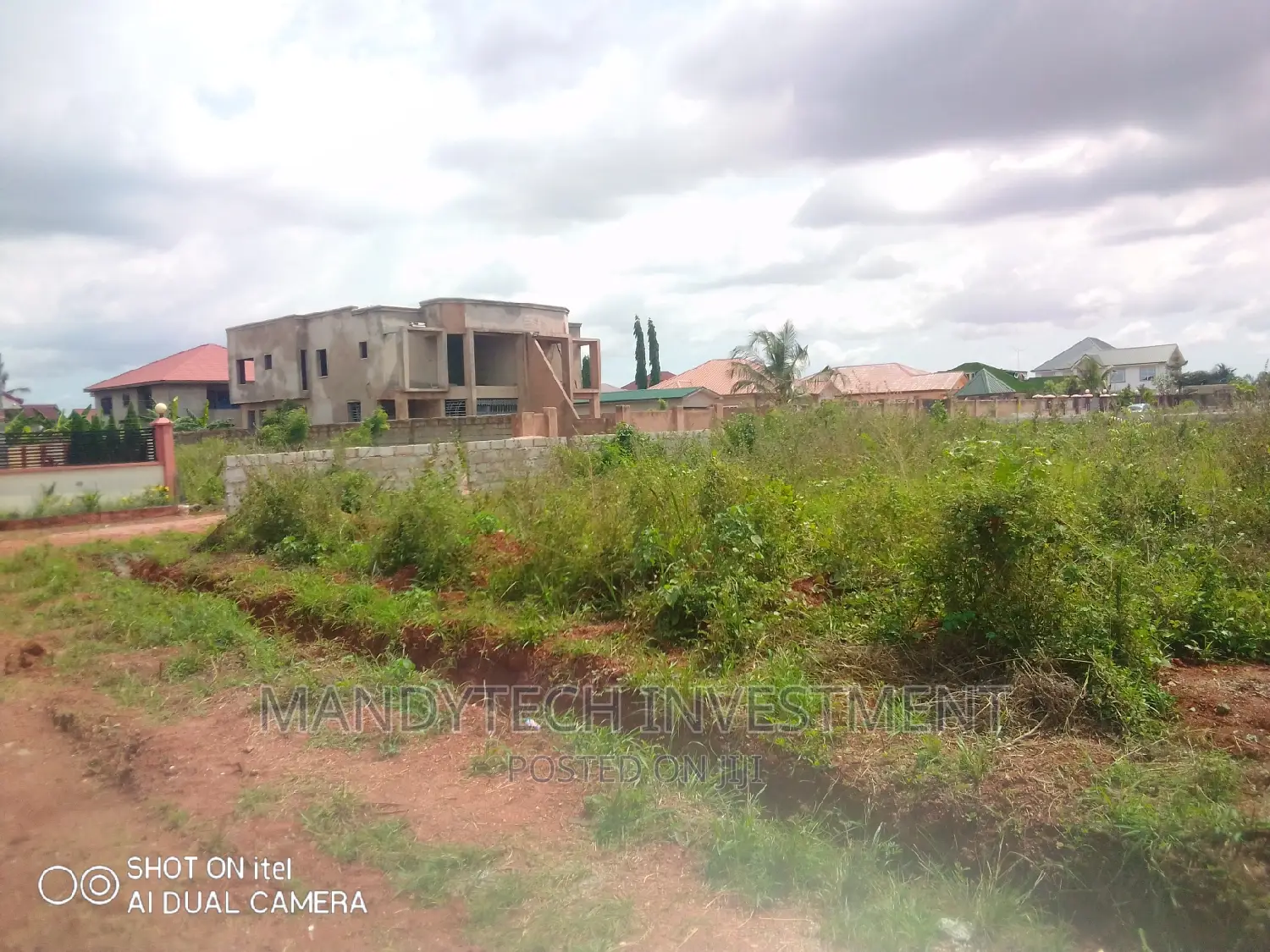 Elegant Land at Oyarifa