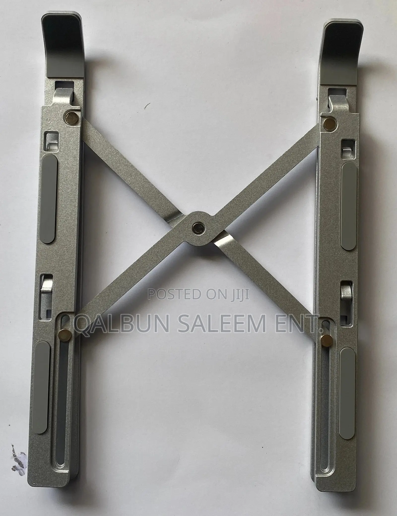 Foldable and Adjustable Laptop Stand