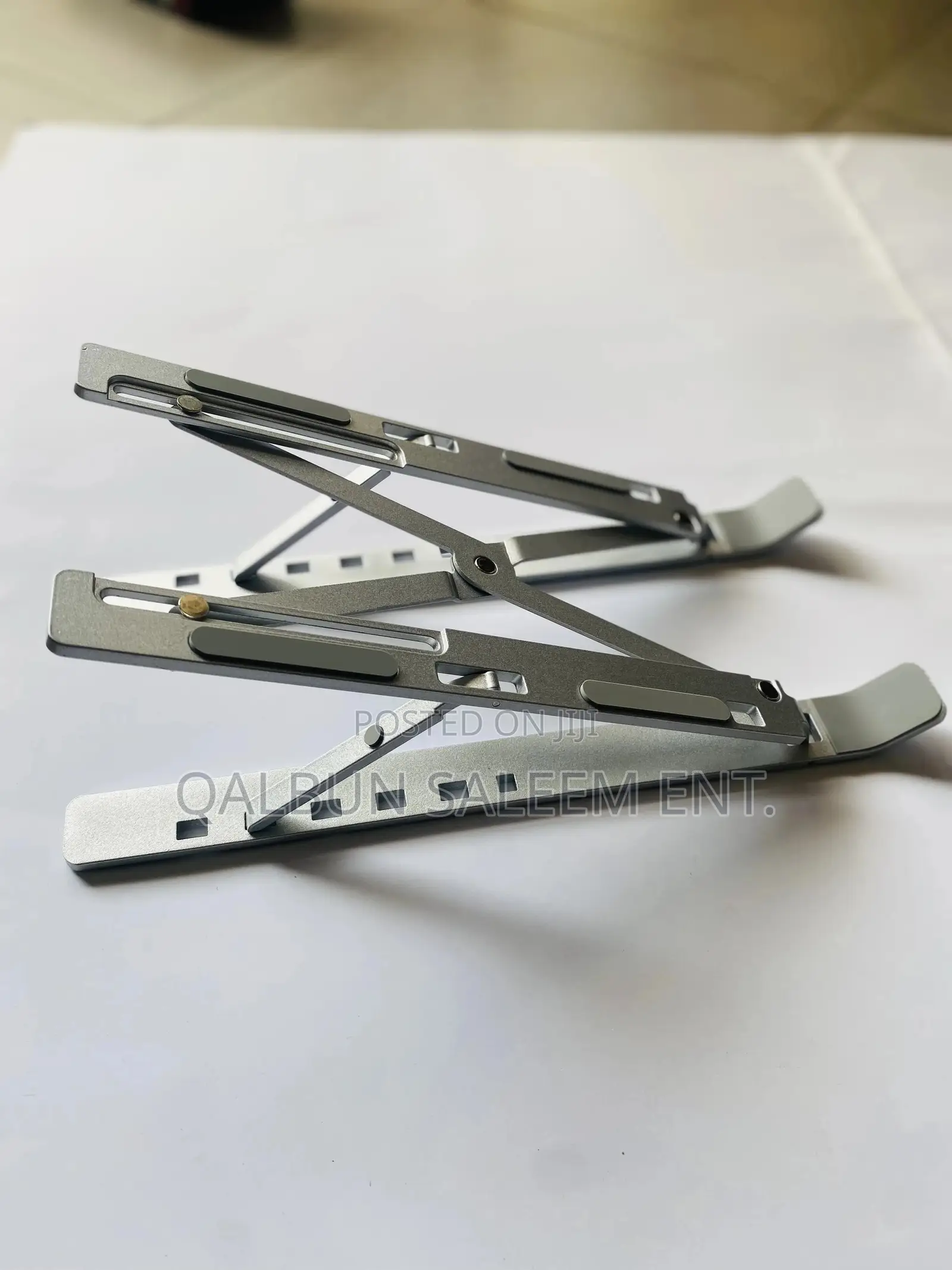Foldable and Adjustable Laptop Stand