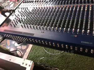 YAMAHA MG24/14fx 24channel MIXER