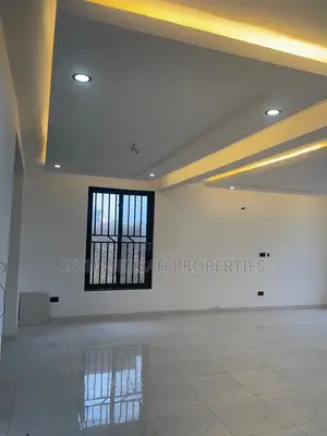 4bdrm House in Skm, Adjiriganor for sale