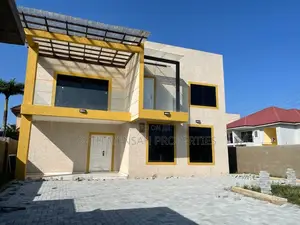 4bdrm House in Skm, Adjiriganor for sale