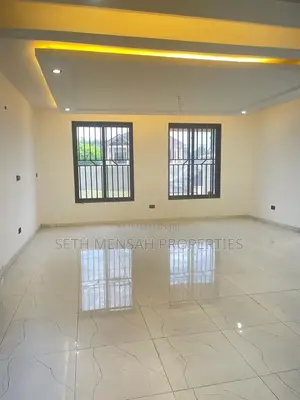 4bdrm House in Skm, Adjiriganor for sale