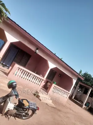 3bdrm House in Teiman Station, Oyarifa for sale