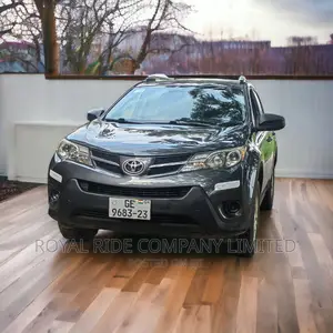 Rent a Car - Toyota Rav 4 Le Grey