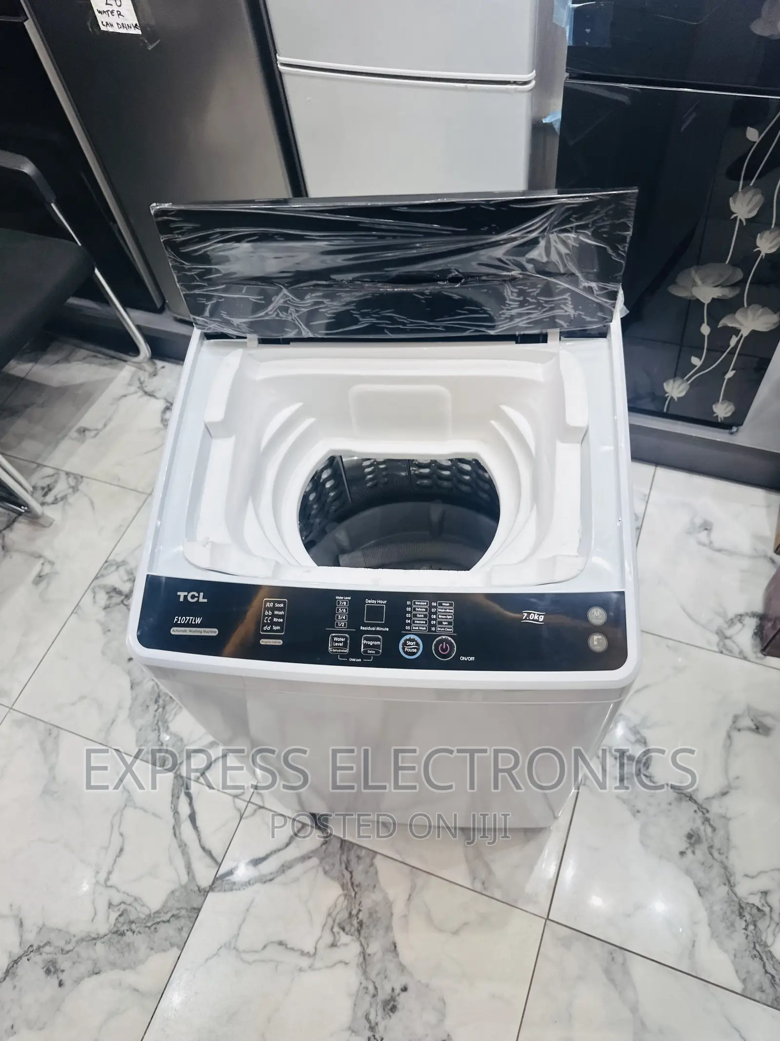 Intelligent Design White TCL Full Auto Washing Machine 7kg