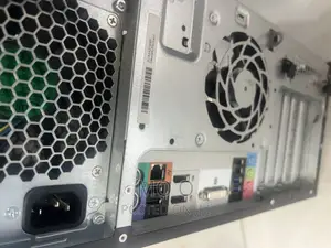 Server HP ProLiant DL380P Gen8 16GB Intel Xeon HDD+SSD 256GB