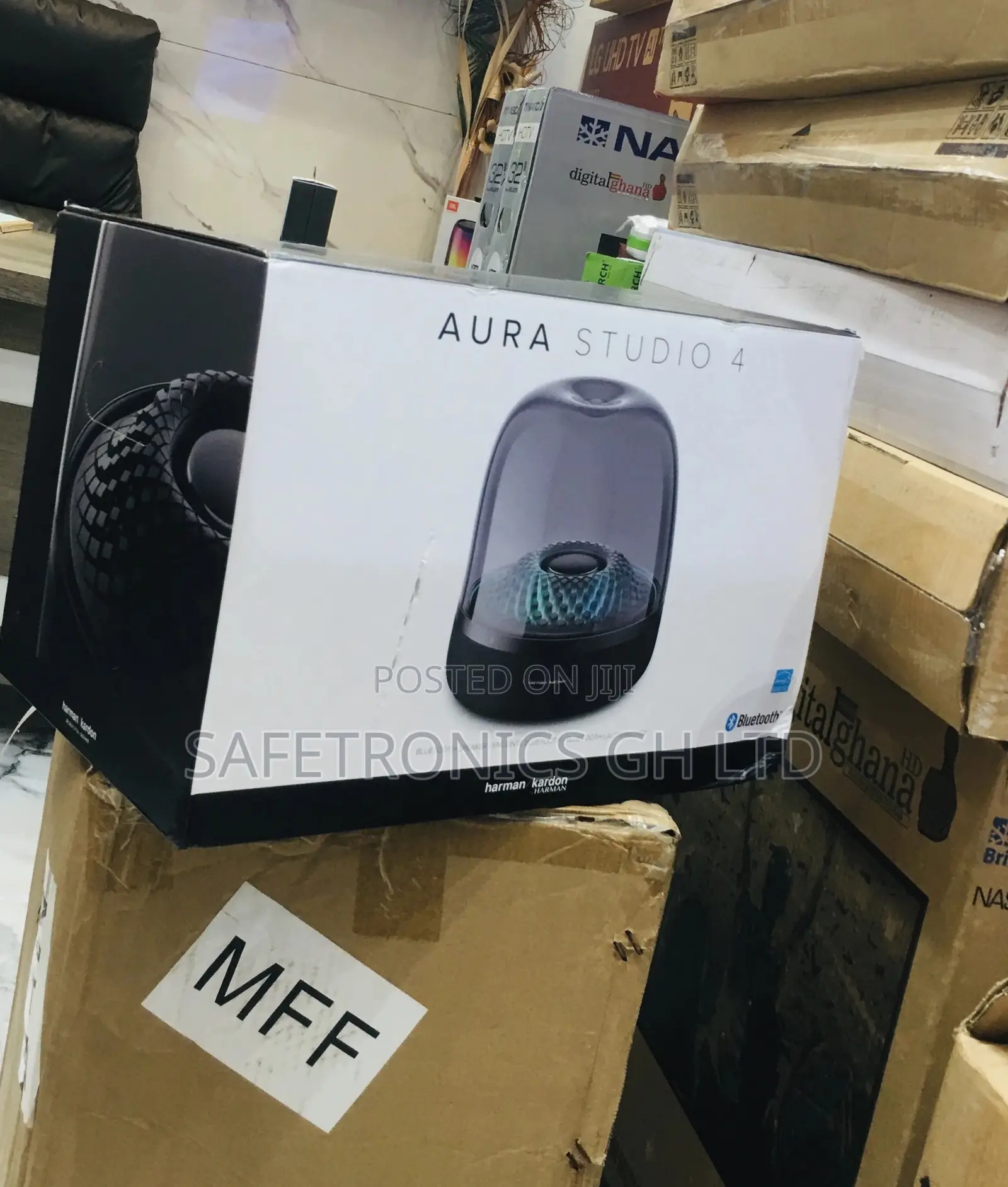 Wireless Bluetooth Black Aura Studio 4 Harman Kardon Speaker