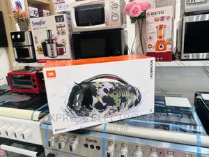 Wall to Wall Sound Quality JBL Bluetooth Speaker Boombox 3