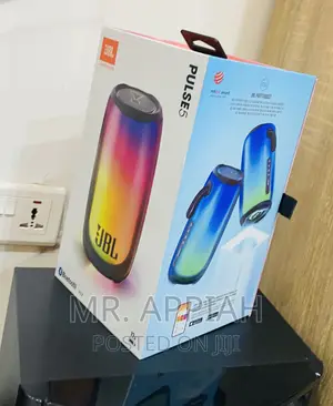 Quality JBL Pulse 5 Rechargeable Bluetooth Speaker.