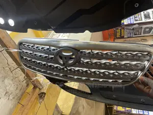 Toyota Corolla S 2003 / 2007 Front Shales or Grille