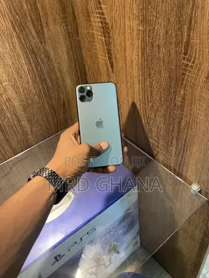 Apple iPhone 11 Pro Max 64 GB Green