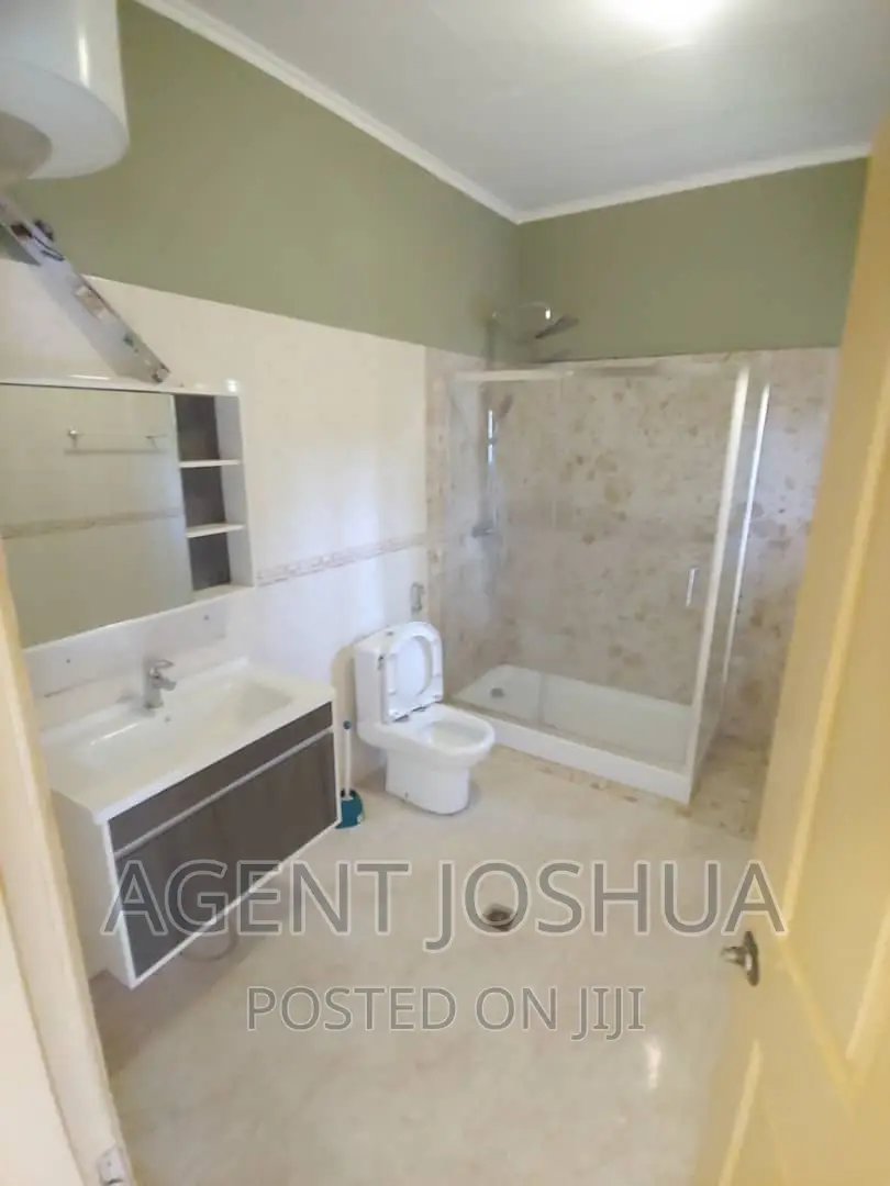 4bdrm House in Regimanuel Estate, Spintex for rent
